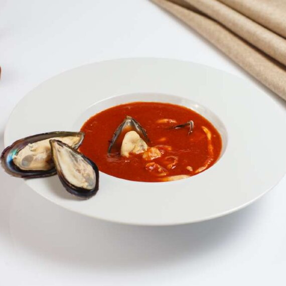 Томатный суп с морепродуктами — Кафе «Малина»